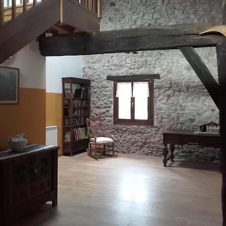 Otardi Hostel *